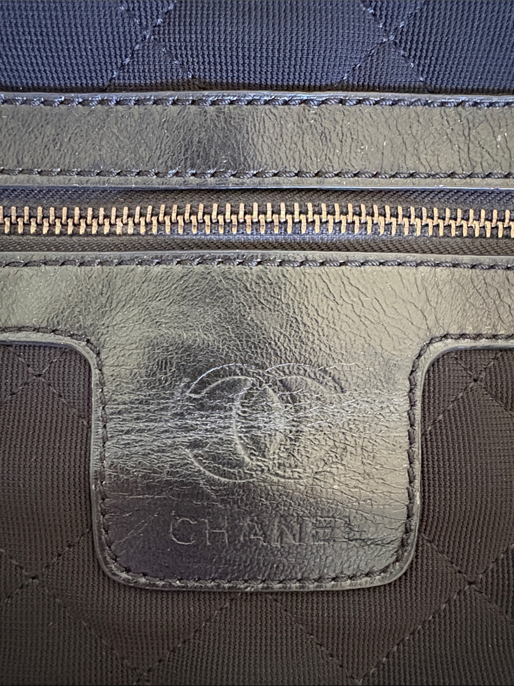 VINTAGE CHANEL Black Quilted Tote with Front Zip Pocket - Picture 4 of 11